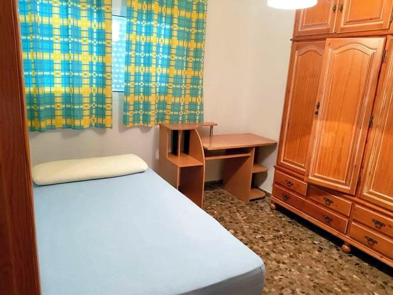 3 slaapkamer Flat te huur in Malaga stad - € 1.400 (Ref: 4164977)