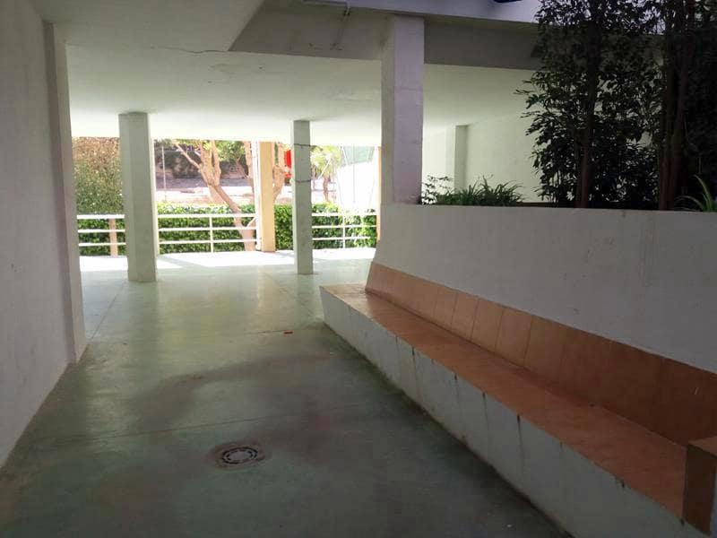 3 slaapkamer Flat te huur in Malaga stad - € 1.400 (Ref: 4164977)