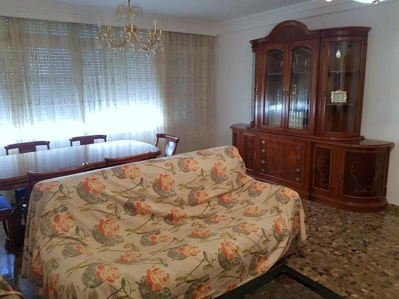 3 slaapkamer Flat te huur in Malaga stad - € 1.400 (Ref: 4164977)