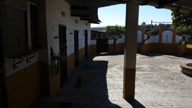 3 bedroom Villa for sale in Estepona with pool garage - € 763,500 (Ref: 4320020)