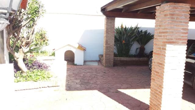 3 bedroom Villa for sale in Estepona with pool garage - € 763,500 (Ref: 4320020)