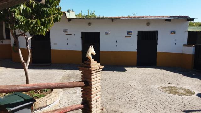 3 bedroom Villa for sale in Estepona with pool garage - € 763,500 (Ref: 4320020)