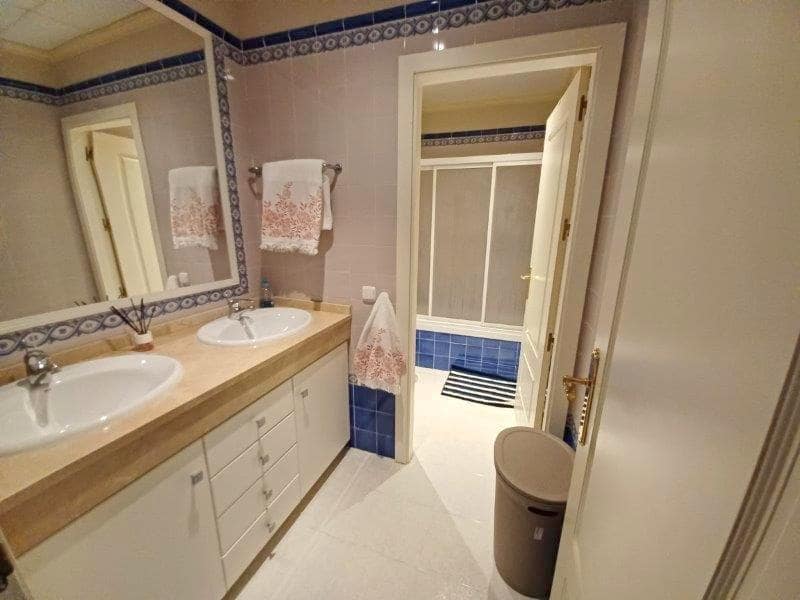 3 sovrum Lägenhet till salu i San Luis de Sabinillas med pool garage - 497 000 € (Ref: 6459827)