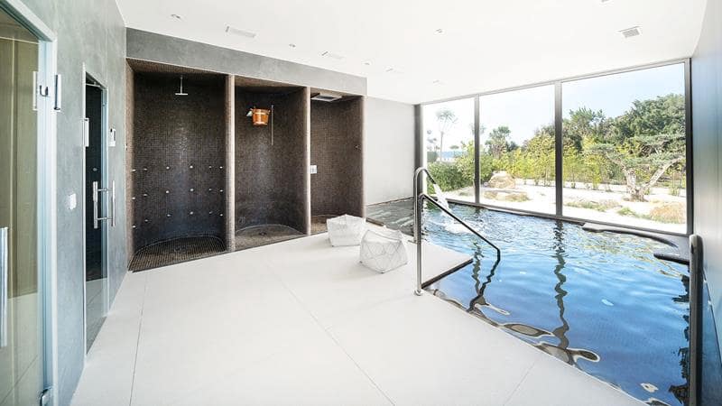 4 Zimmer Villa zu verkaufen in Estepona mit Pool Garage - 1.850.000 € (Ref: 6460061)