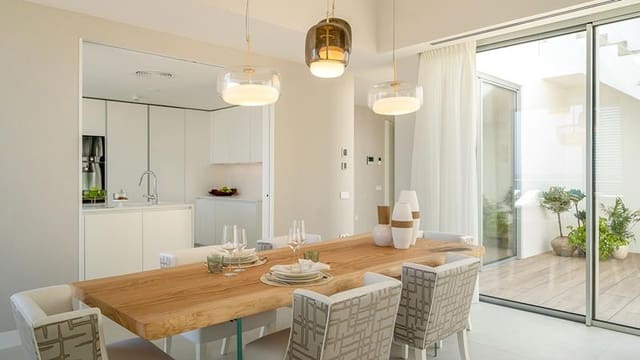 4 Zimmer Villa zu verkaufen in Estepona mit Pool Garage - 1.850.000 € (Ref: 6460061)