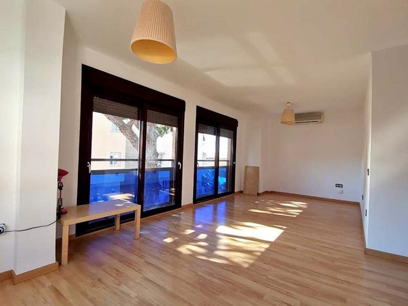 2 soveværelse Lejlighed til leje i Malaga by med garage - € 1.300 (Ref: 6581039)