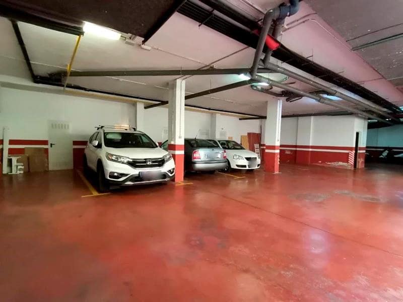 2 soveværelse Lejlighed til leje i Malaga by med garage - € 1.300 (Ref: 6581039)