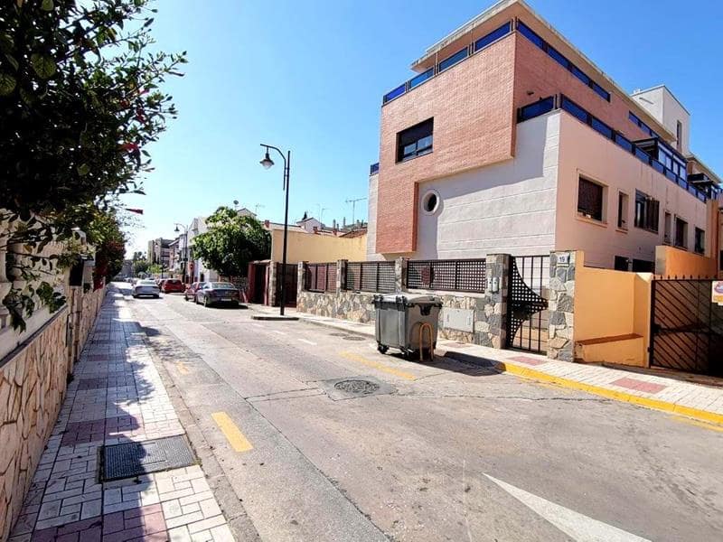 2 soveværelse Lejlighed til leje i Malaga by med garage - € 1.300 (Ref: 6581039)