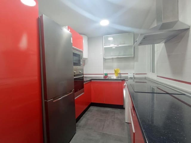 4 quarto Apartamento para arrendar em Teatinos, Málaga cidade - 1 400 € (Ref: 8930772)
