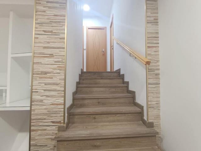 4 quarto Apartamento para arrendar em Teatinos, Málaga cidade - 1 400 € (Ref: 8930772)