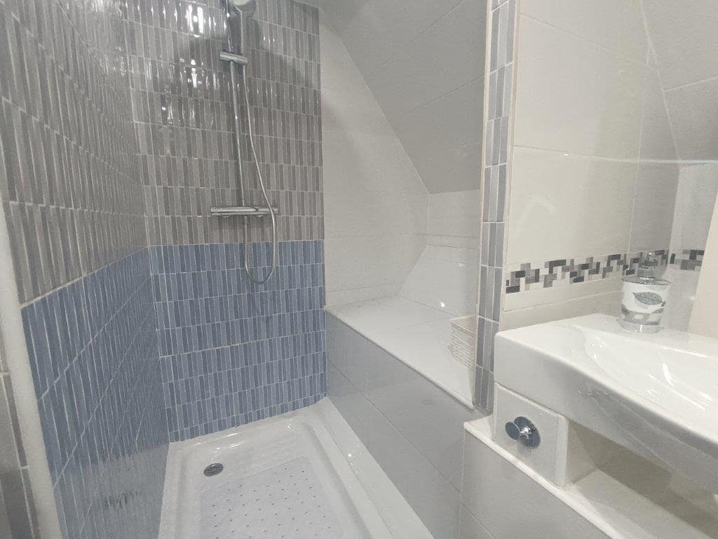 4 bedroom Flat for rent in Malaga city - € 1,400 (Ref: 8930772)