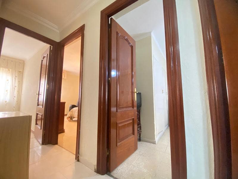 Piso de 3 habitaciones en Málaga ciudad en venta con garaje - 270.000 € (Ref: 8930773)