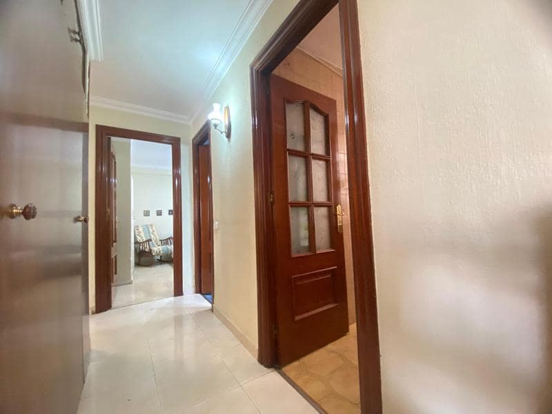 Piso de 3 habitaciones en Málaga ciudad en venta con garaje - 270.000 € (Ref: 8930773)