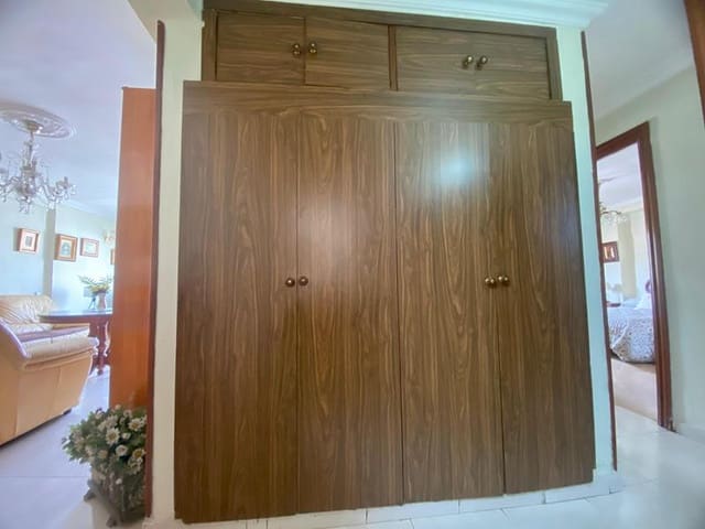 3 soverom Leilighet til salgs i Málaga by med garasje - € 270 000 (Ref: 8930773)