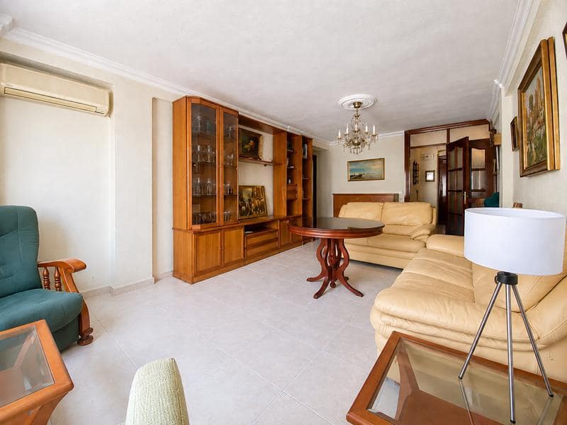 3 soveværelse Lejlighed til salg i Malaga by med garage - € 270.000 (Ref: 8930773)