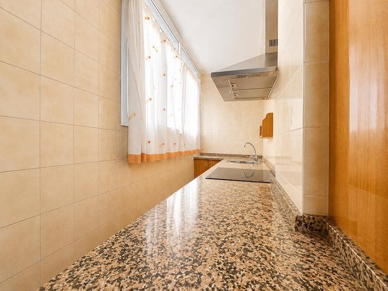 3 soveværelse Lejlighed til salg i Malaga by med garage - € 270.000 (Ref: 8930773)
