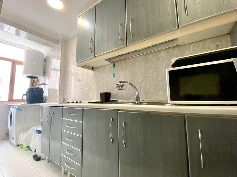 Appartement de 3 chambres à louer à Malaga ville - 1 300 € (Ref: 8930800)