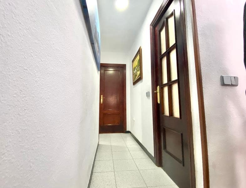 Appartement de 3 chambres à louer à Malaga ville - 1 300 € (Ref: 8930800)