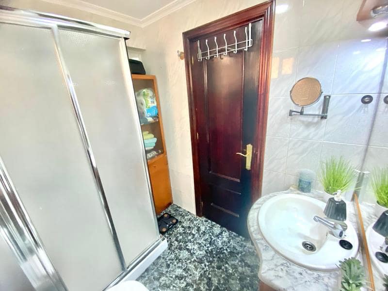 Appartement de 3 chambres à louer à Malaga ville - 1 300 € (Ref: 8930800)