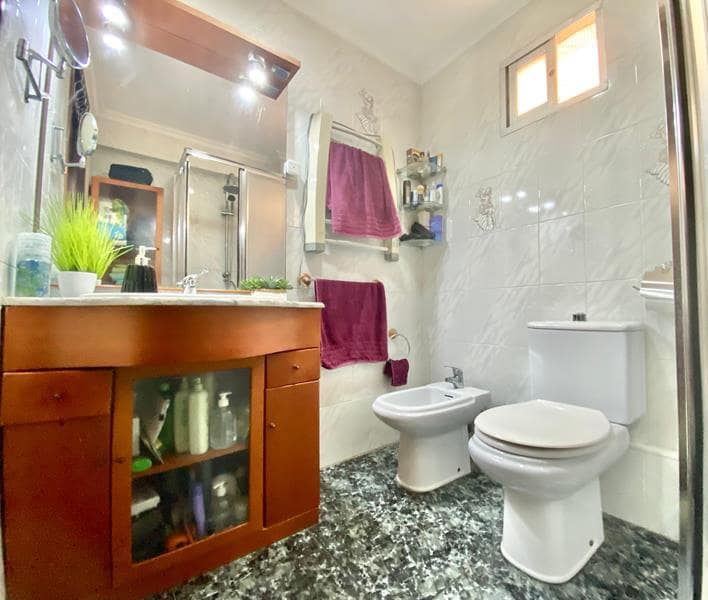 Appartement de 3 chambres à louer à Malaga ville - 1 300 € (Ref: 8930800)
