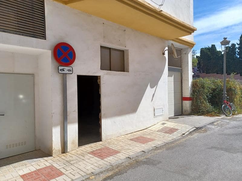 Commercieel te koop in Estepona - € 96.600 (Ref: 8930851)