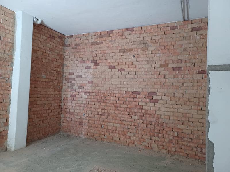 Commercieel te koop in Estepona - € 96.600 (Ref: 8930851)