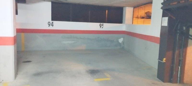 Garage til salg i San Luis de Sabinillas - € 27.420 (Ref: 8930864)