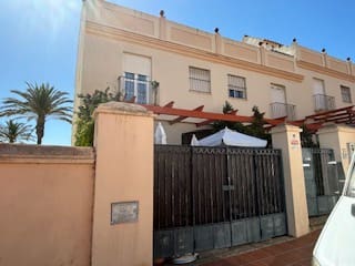 3 sovrum Radhus till salu i San Luis de Sabinillas, Manilva med pool garage - 180 000 € (Ref: 8930866)