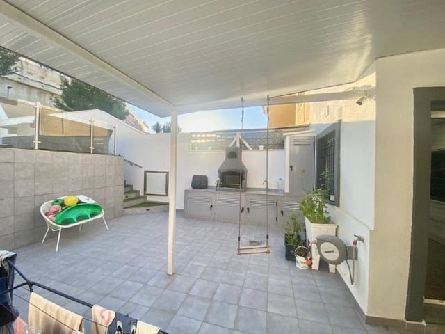 3 makuuhuone Rivitalo myytävänä paikassa Cruz de Humilladero, Málaga kaupunki mukana 
autotalli - 497 000 € (Ref: 8930870)