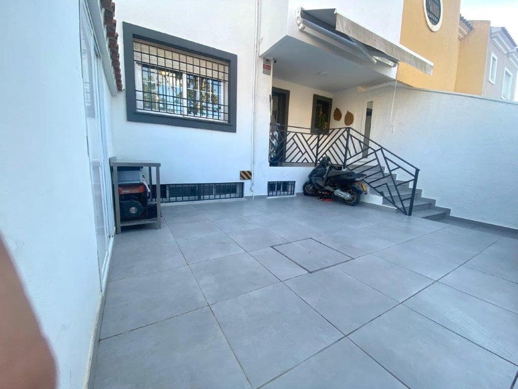 3 sypialnia Dom szeregowy na sprzedaż w Miasto Malaga z garażem - 497 000 € (Ref: 8930870)