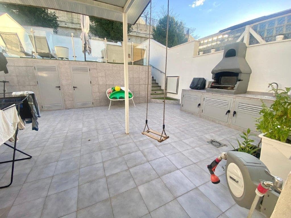 3 sypialnia Dom szeregowy na sprzedaż w Miasto Malaga z garażem - 497 000 € (Ref: 8930871)