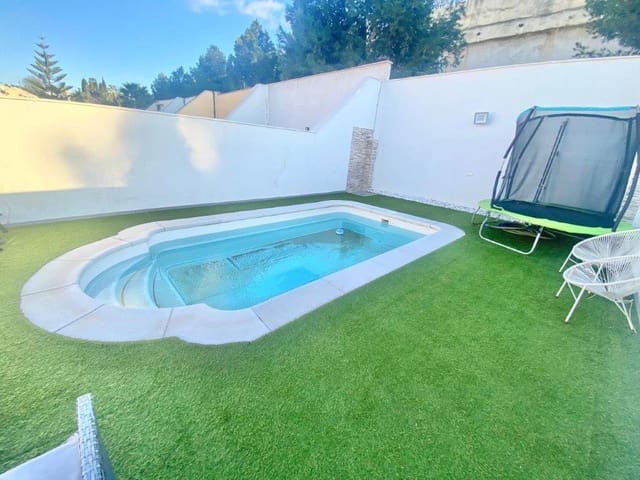 3 soveværelse Rækkehus til salg i Málaga by med garage - € 509.000 (Ref: 8930871)