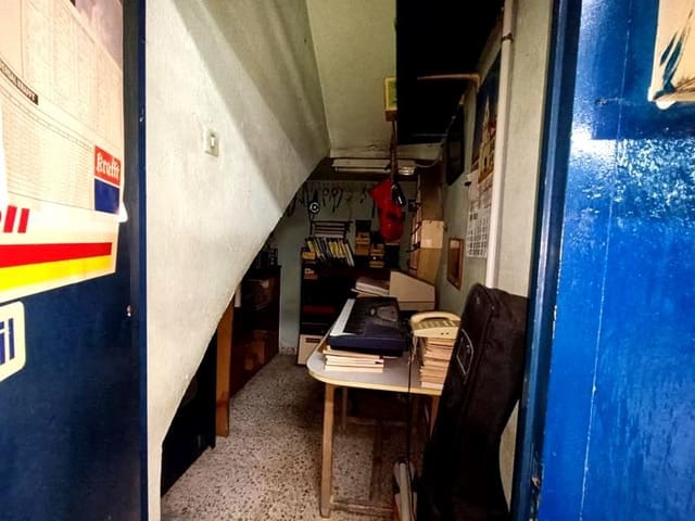 Commercieel te koop in Centro, Estepona - € 196.500 (Ref: 8930880)