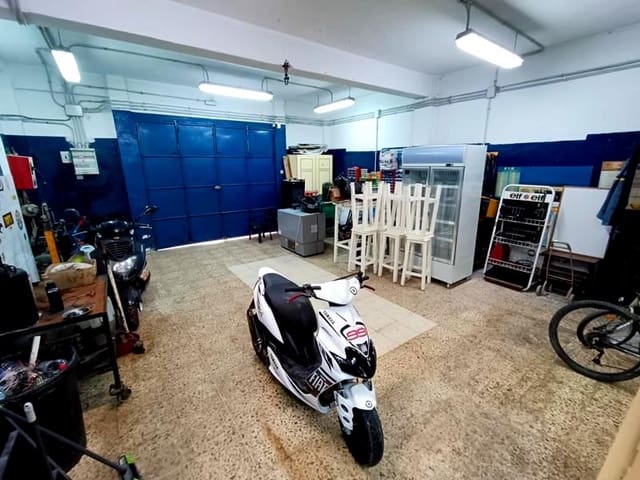 Gewerbe zu verkaufen in Centro, Estepona - 196.500 € (Ref: 8930880)
