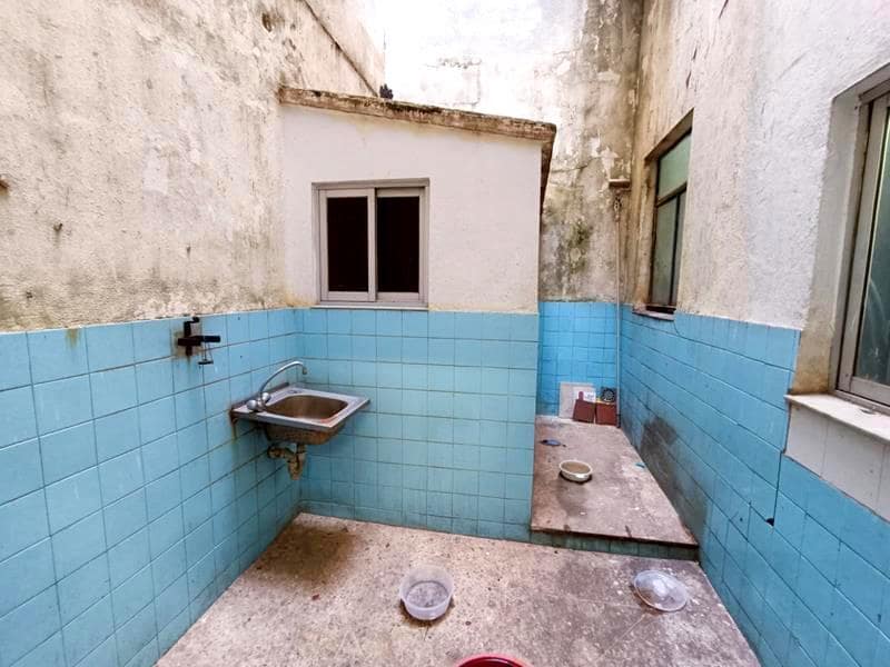 Erhverv til salg i Estepona - € 196.500 (Ref: 8930880)