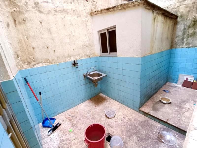 Erhverv til salg i Estepona - € 196.500 (Ref: 8930880)