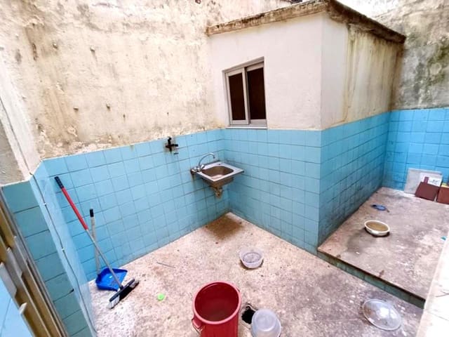 Commercieel te koop in Centro, Estepona - € 196.500 (Ref: 8930880)