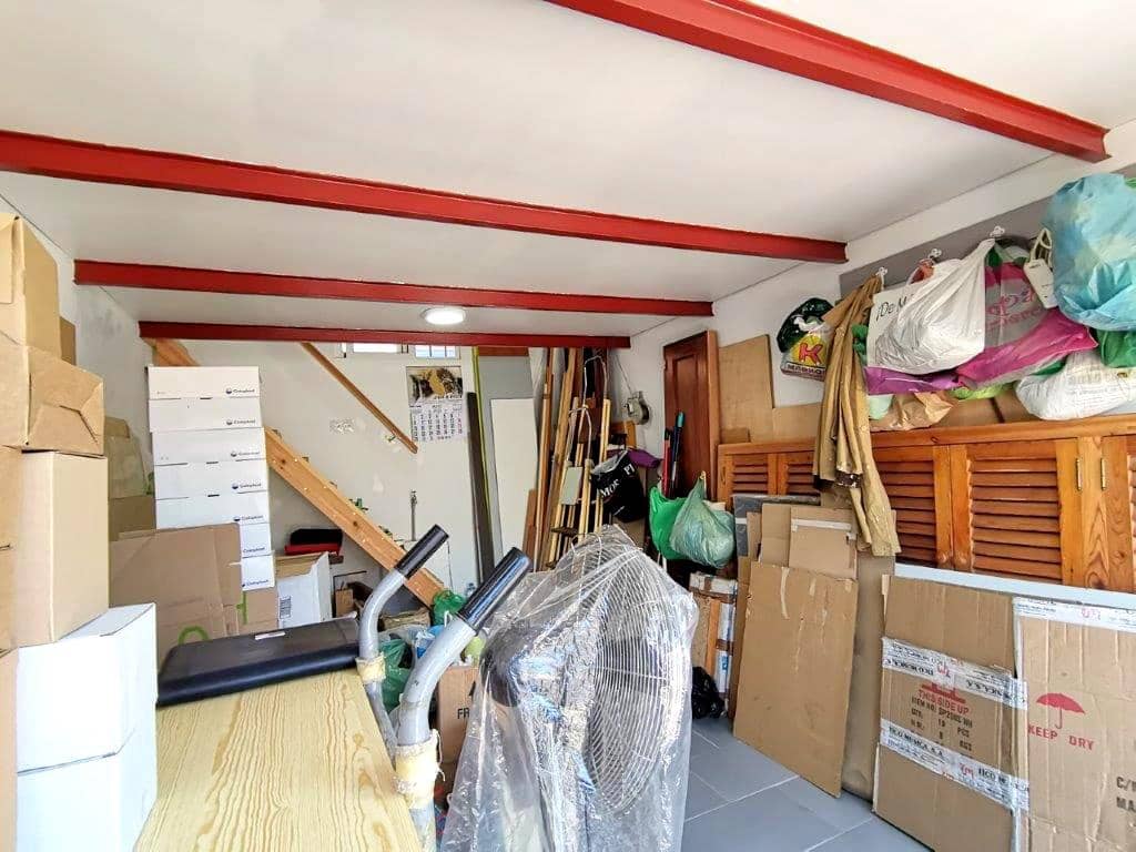 Erhverv til salg i Malaga by - € 56.500 (Ref: 8930888)