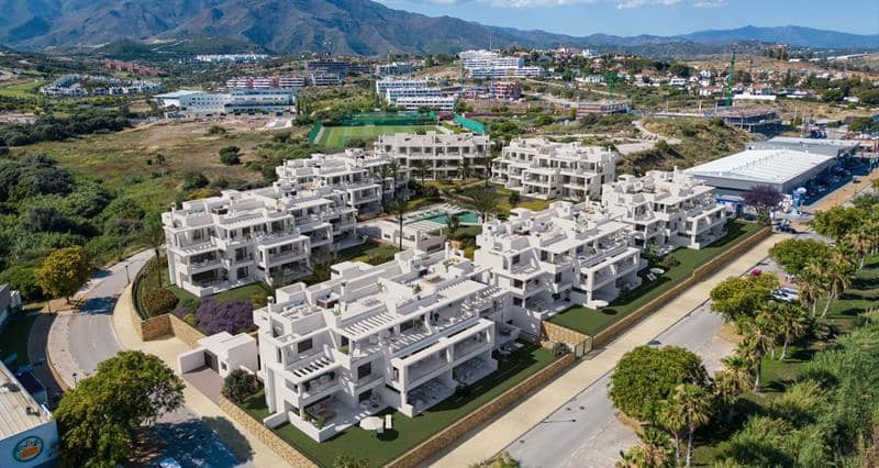 3 soveværelse Penthouse til salg i Estepona med swimmingpool garage - € 725.000 (Ref: 8930895)