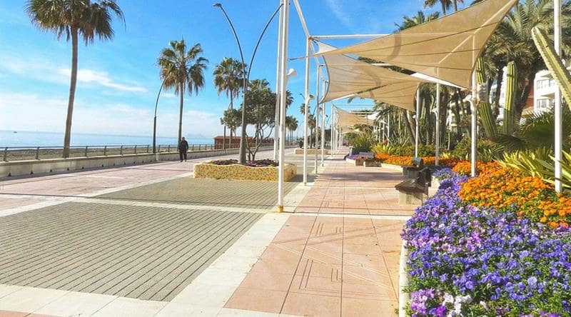 Piso de 2 habitaciones en Estepona en venta - 311.000 € (Ref: 8930896)