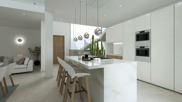 4 quarto Moradia para venda em San Luis de Sabinillas, Manilva com piscina - 940 000 € (Ref: 8930905)