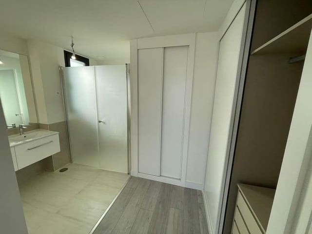 3 sovrum Takvåning till salu i Estepona med pool garage - 700 000 € (Ref: 8930912)