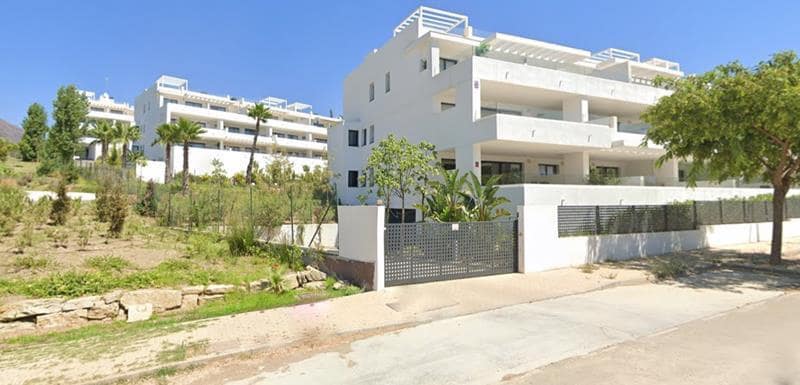 3 soveværelse Penthouse til salg i Estepona med swimmingpool garage - € 700.000 (Ref: 8930912)