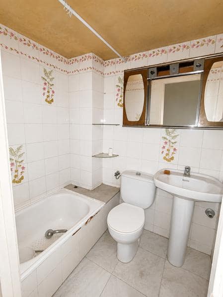 4 sypialnia Dom na sprzedaż w Estepona - 1 060 500 € (Ref: 8930915)