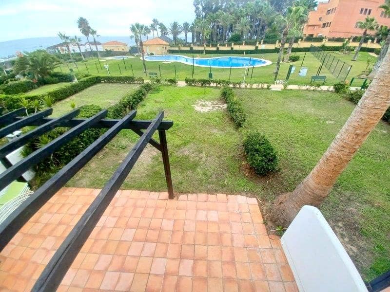 4 quarto Moradia em Banda para venda em San Luis de Sabinillas com piscina - 485 000 € (Ref: 8930916)