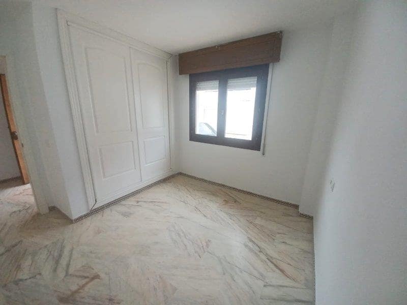 4 quarto Moradia em Banda para venda em San Luis de Sabinillas com piscina - 485 000 € (Ref: 8930916)