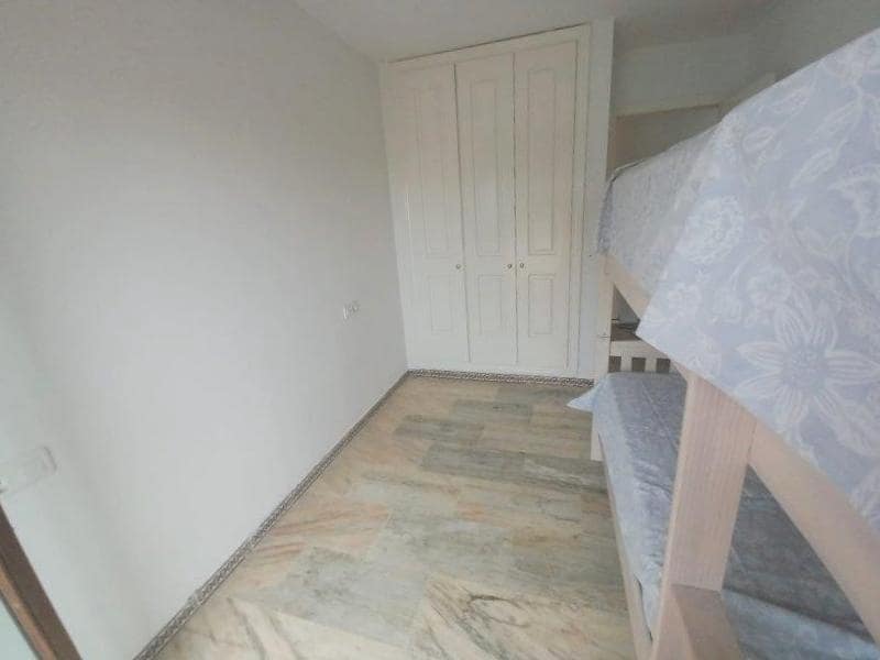 4 quarto Moradia em Banda para venda em San Luis de Sabinillas com piscina - 485 000 € (Ref: 8930916)