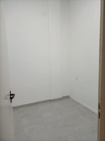 Kommersiell til salgs i San Luis de Sabinillas, Manilva - € 187 890 (Ref: 8930918)