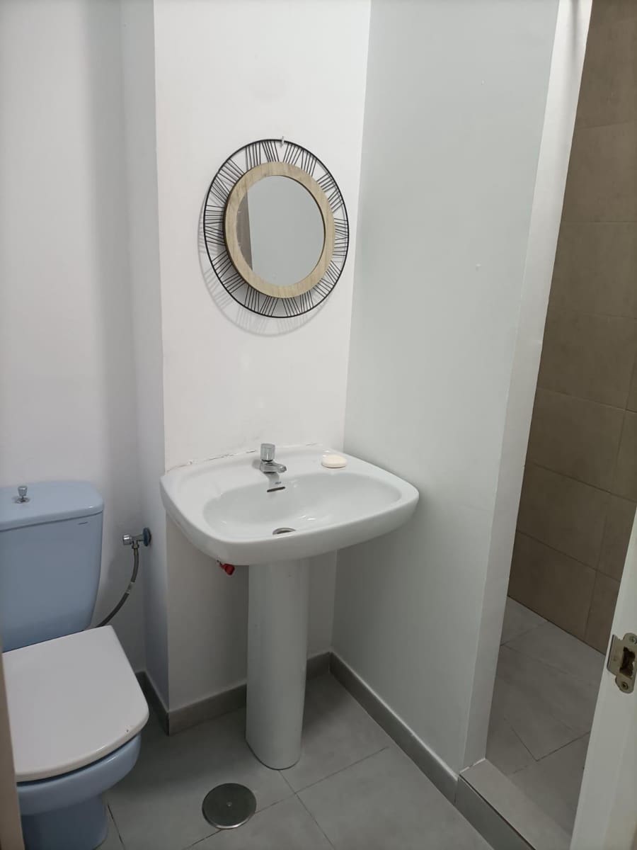 Erhverv til salg i San Luis de Sabinillas - € 187.890 (Ref: 8930918)