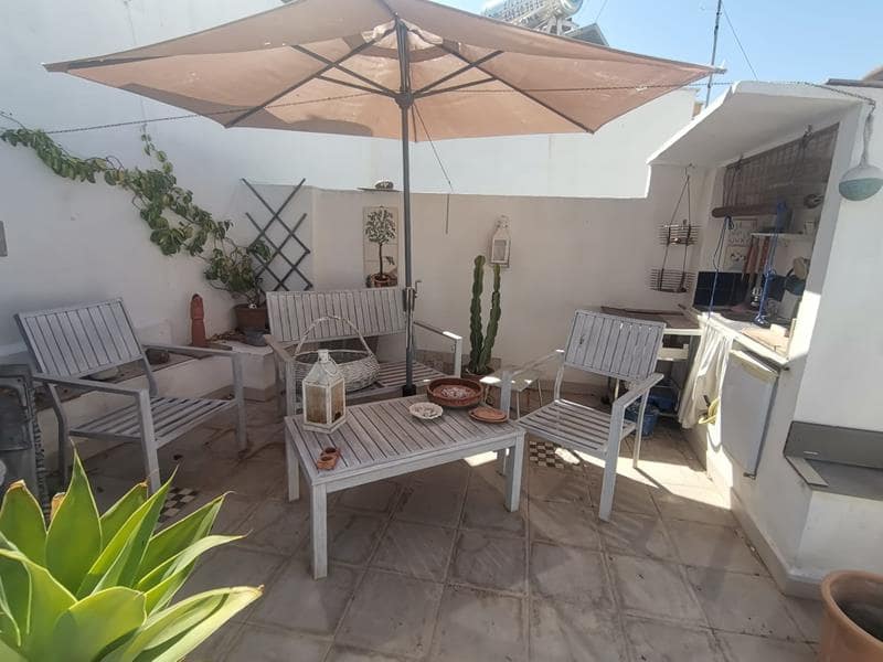 Casa de 2 habitaciones en Estepona en venta con piscina - 635.000 € (Ref: 8930945)